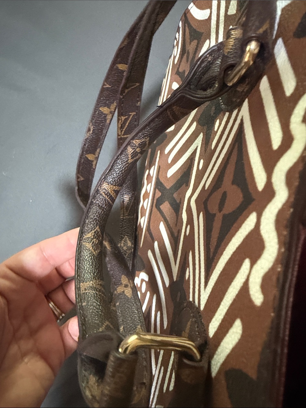 Fun brown  & White Monogram Canvas Tote - Picture 12 of 12